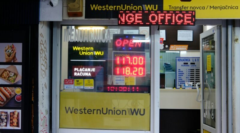 vista exterior de una oficina de Western Union para el envío de remesas